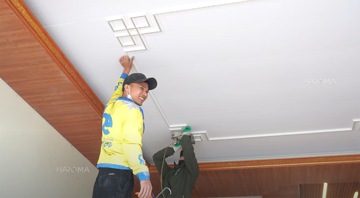 Chi tiết 5 bước thi công trần nhựa NANO giật cấp chuẩn như thợ xịn
