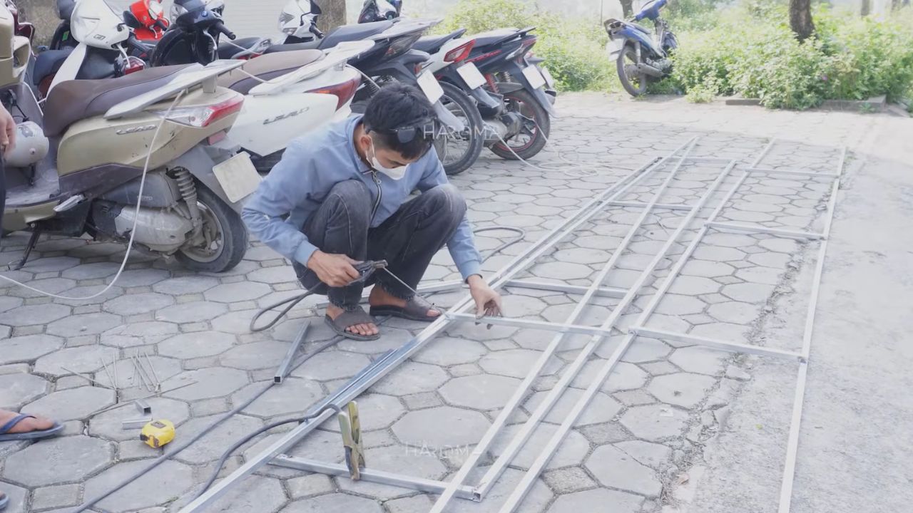 Cách thi công trần nhựa giật cấp chuẩn từ thợ chuyên nghiệp