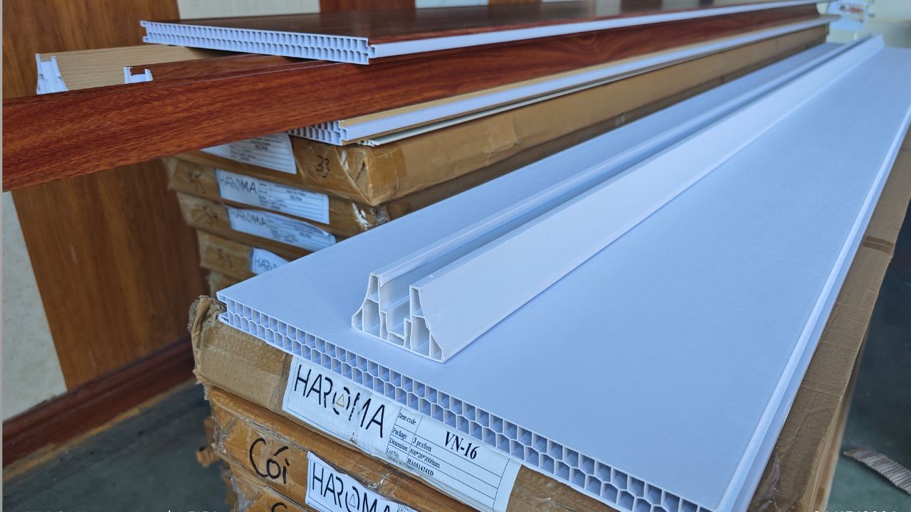 Hướng dẫn thi công vách ngăn góc vuông bằng tấm nhựa 2 mặt chi tiết từ A - Z