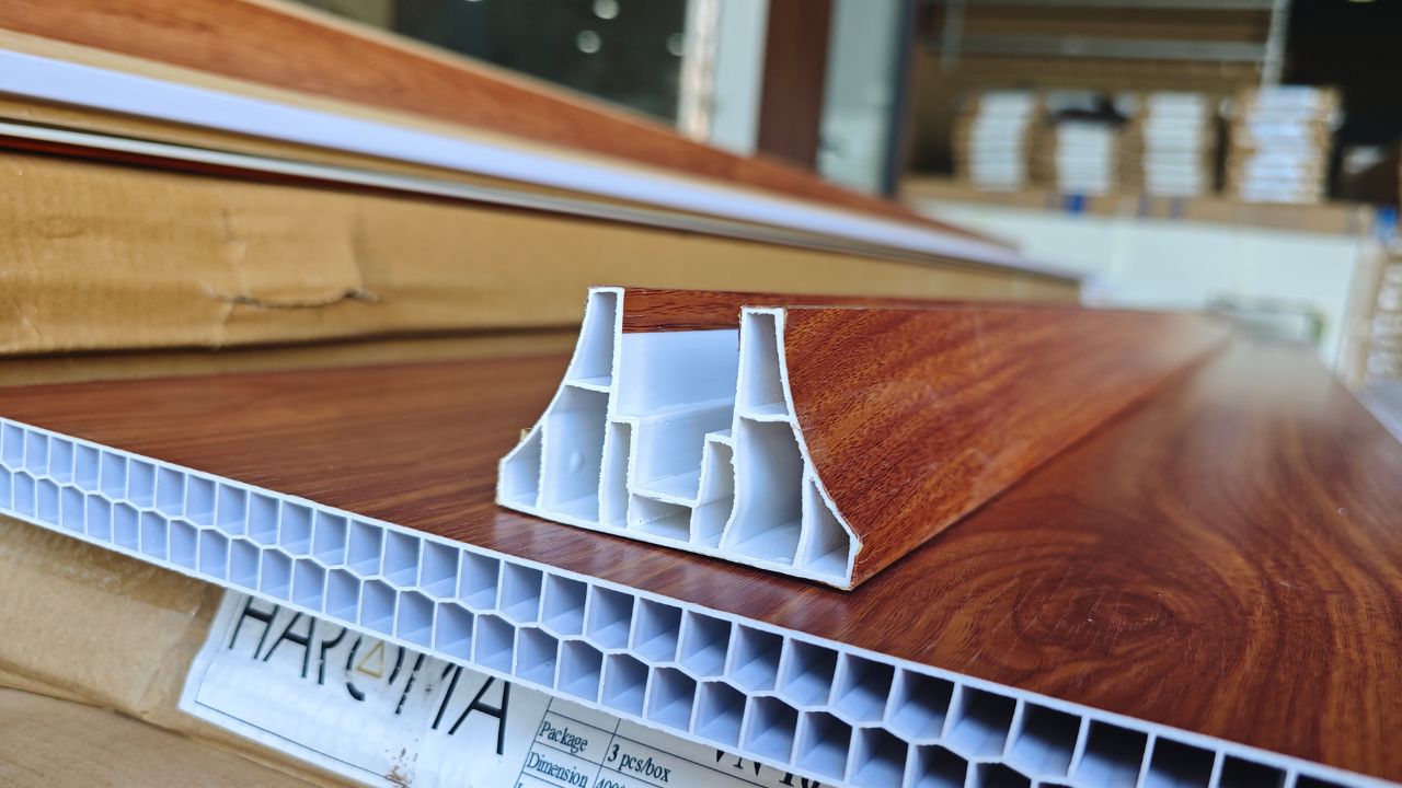 Hướng dẫn thi công vách ngăn góc vuông bằng tấm nhựa 2 mặt chi tiết từ A - Z