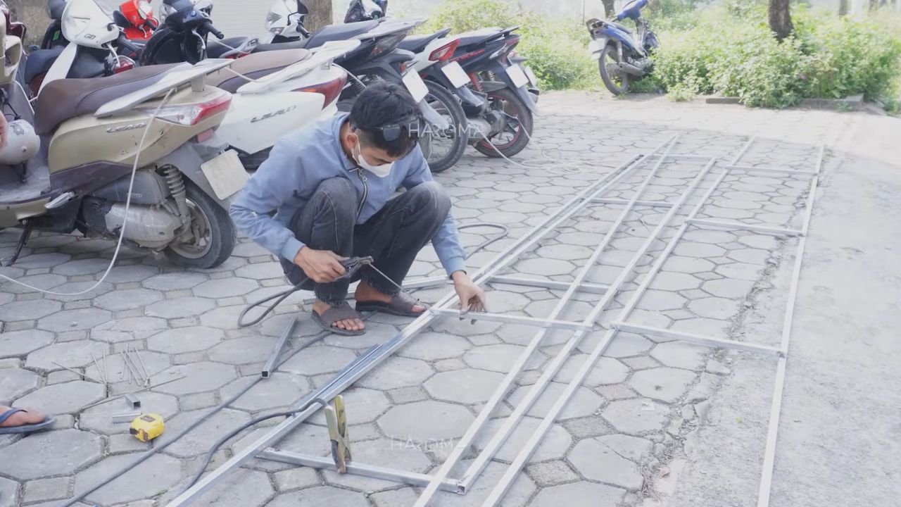 Thi công ốp trần mái hiên bằng gỗ nhựa phủ ASA – Quy trình chuẩn cho công trình bền đẹp 2026