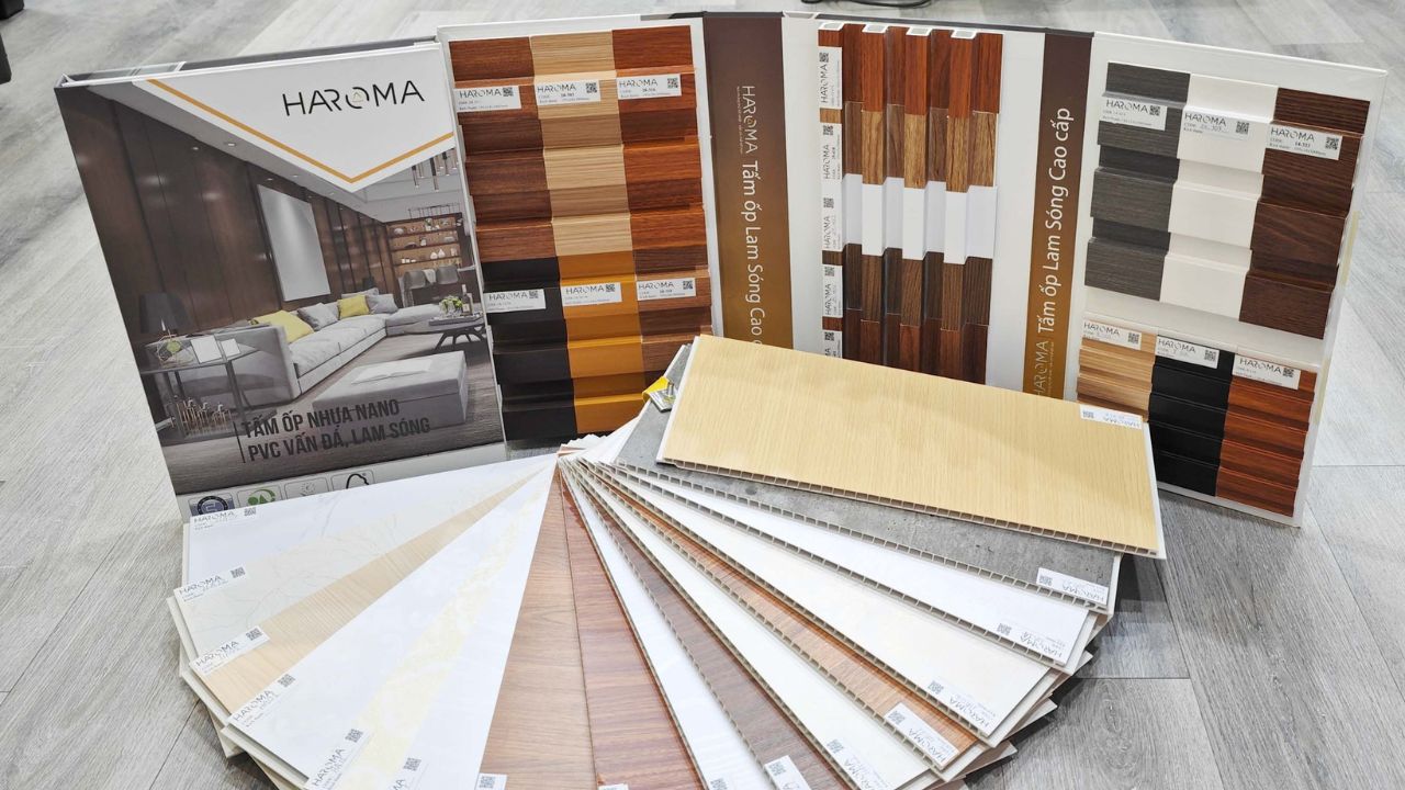 Phân biệt và báo giá lam sóng nhựa và tấm panel lam sóng ốp tường