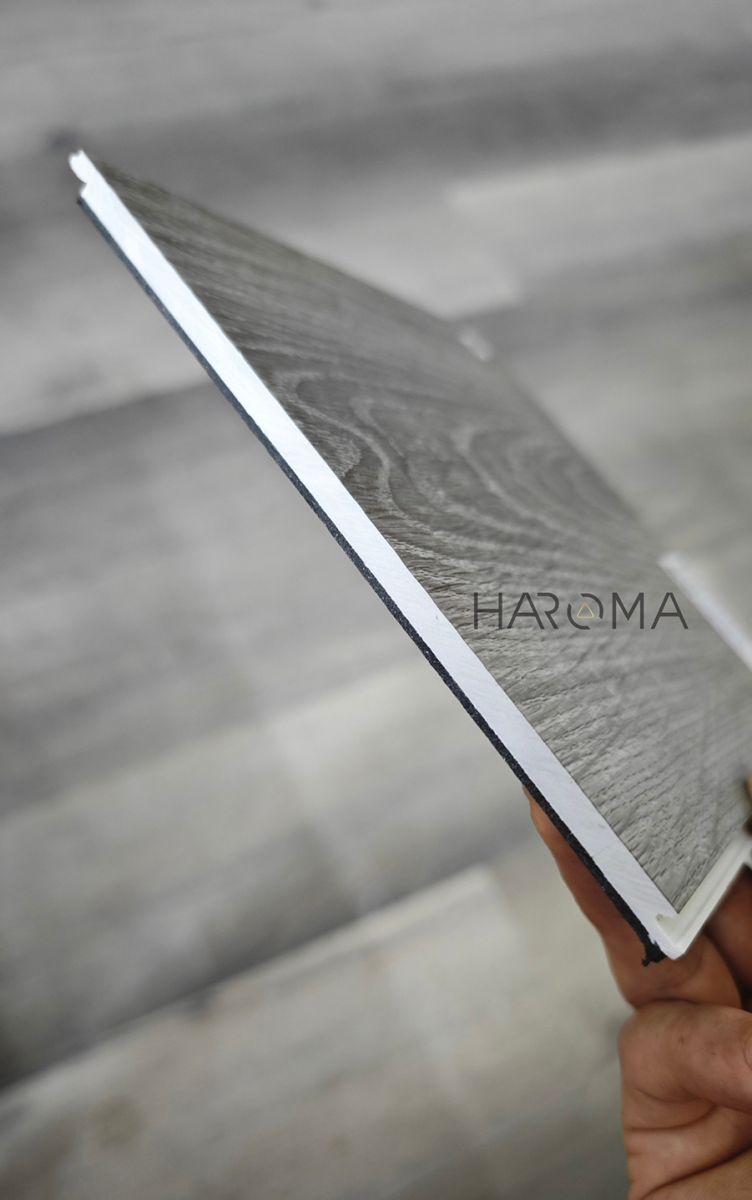 Lát sàn nhựa giả gỗ lên nền nhà bê tông mới xây có được không? Cần lưu ý điều gì?