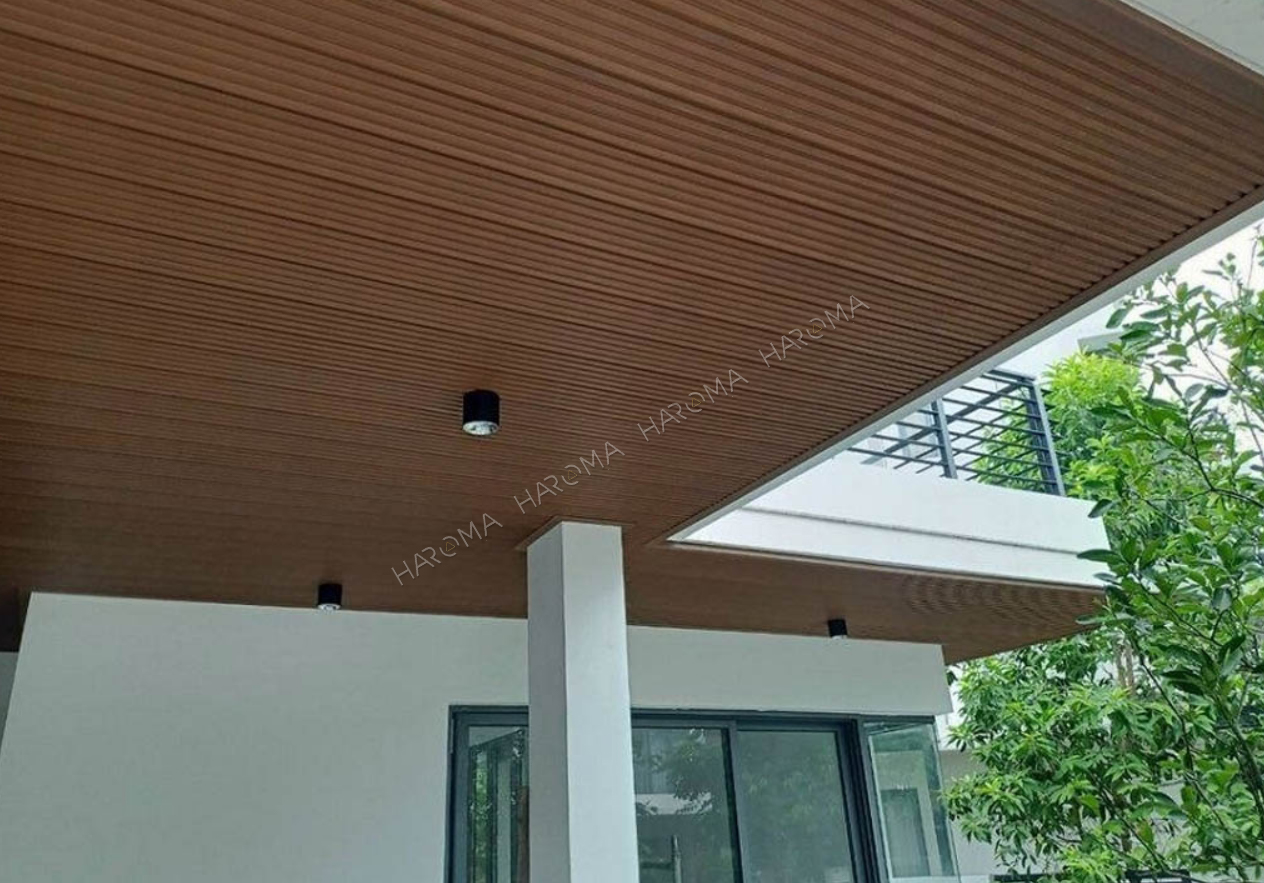 Trang trí ngoại thất bệnh viện bằng vật liệu gỗ nhựa composite: Có nên không?