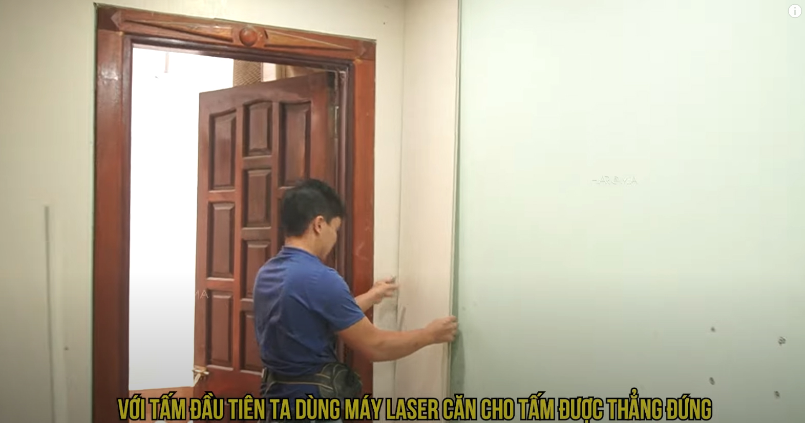 Sử dụng máy bắn lasre giúp căn chỉnh tấm ốp tường nano